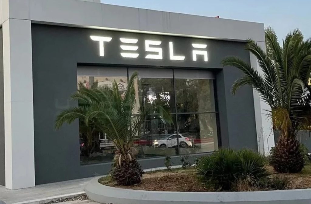 Ποια τα έσοδα της Tesla Ελλάδας για το 2023;