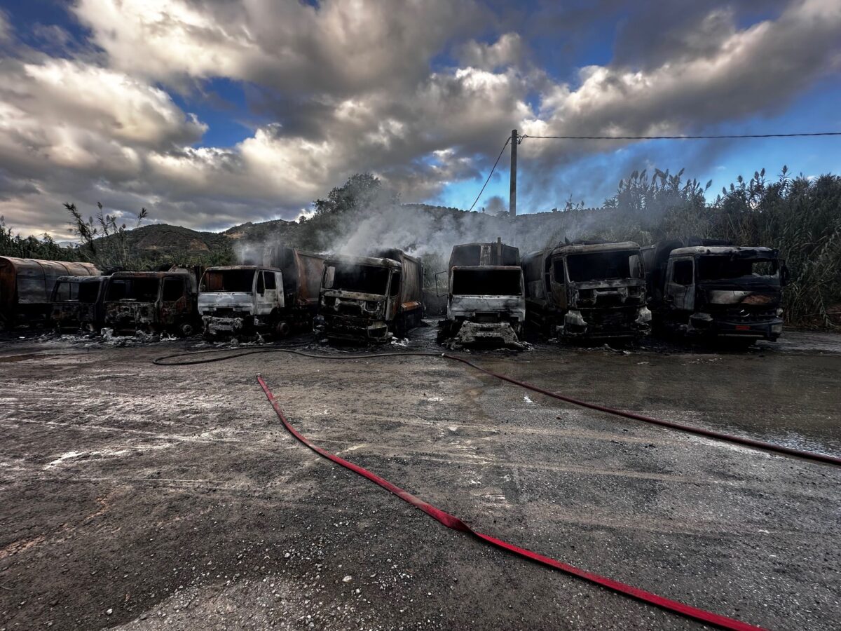 Ηράκλειο: Εξιχνίαση της υπόθεσης εμπρησμού απορριμματοφόρων σε αμαξοστάσιο