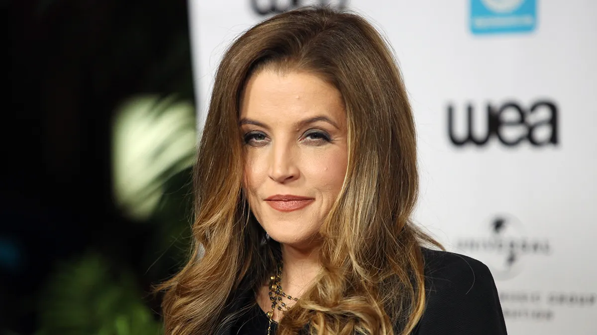 Μακάβρια κίνηση από τη Lisa Marie Presley: Kρατούσε το σώμα του νεκρού γιου της σε πάγο στο σπίτι για δύο μήνες