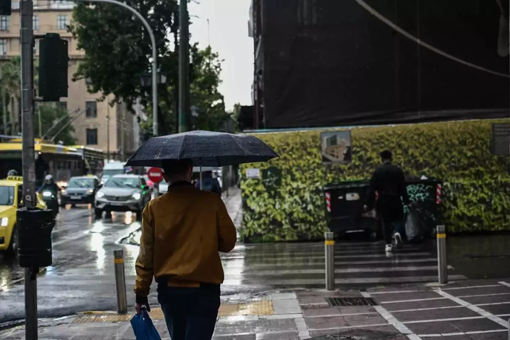 Καιρός: Παροδικές βροχές σήμερα σε ορισμένα σημεία της χώρας – Στους 29 βαθμούς ο υδράργυρος