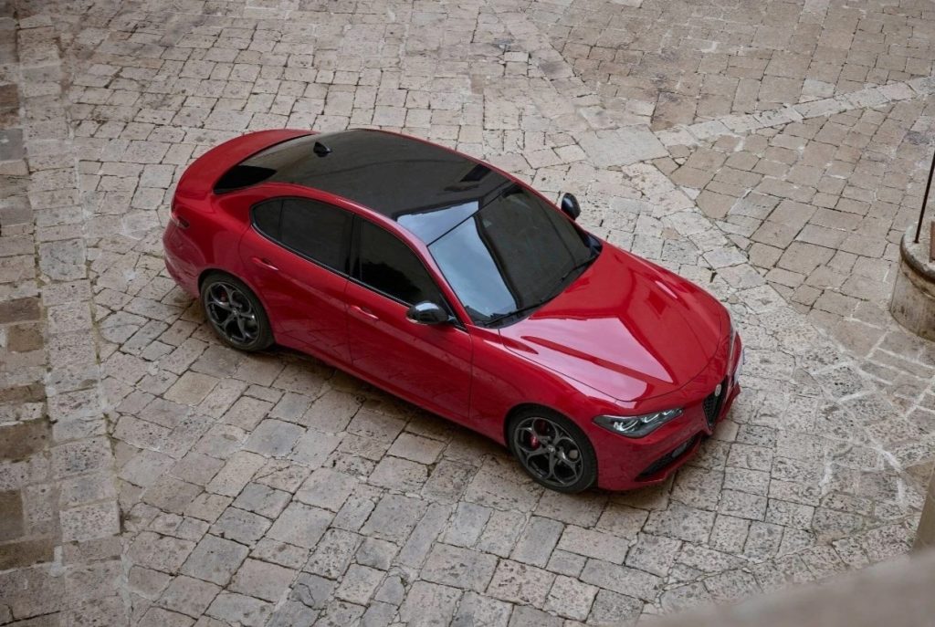 Alfa Romeo Giulia, σιγά που θα την έβγαζαν μόνο ηλεκτρική