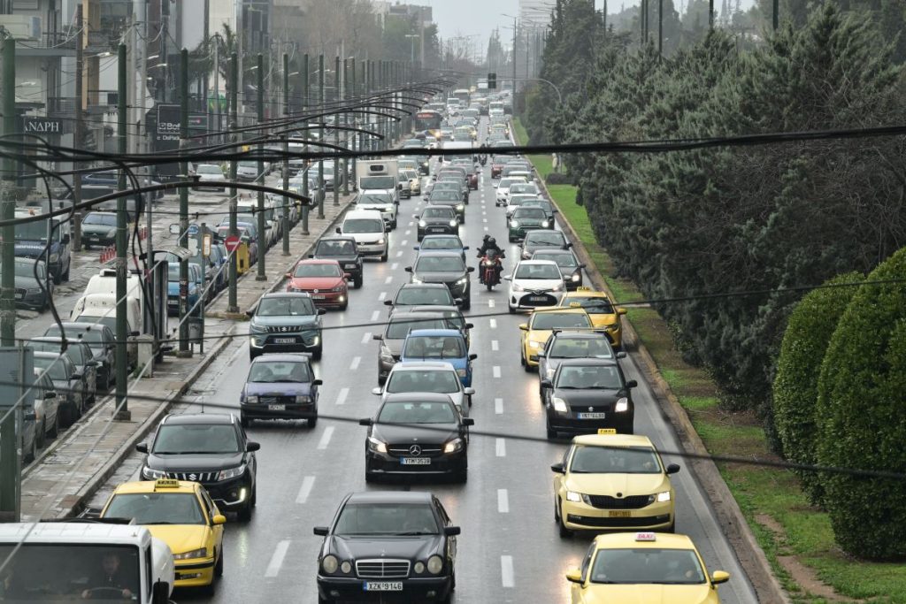 Μέχρι 1.000 ευρώ το πρόστιμο για τα ανασφάλιστα και χωρίς ΚΤΕΟ οχήματα – Τέλος Οκτωβρίου τα «ραβασάκια»