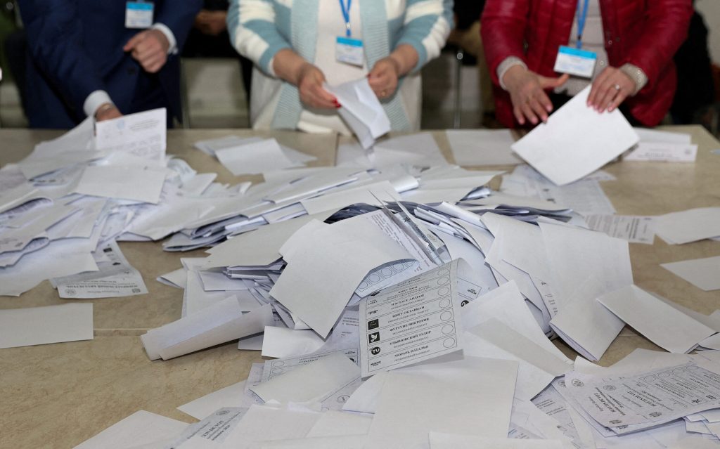 Η Ρωσία δεν αναγνωρίζει το αποτέλεσμα του δημοψηφίσματος στην Μολδαβία και προωθεί τον διαμοιρασμό της χώρας