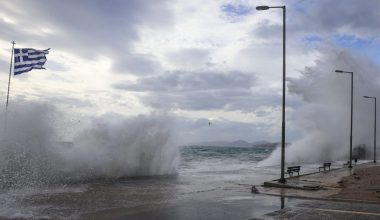 Καιρός: Έκτακτο δελτίο εξέδωσε η ΕΜΥ για θυελλώδεις ανέμους