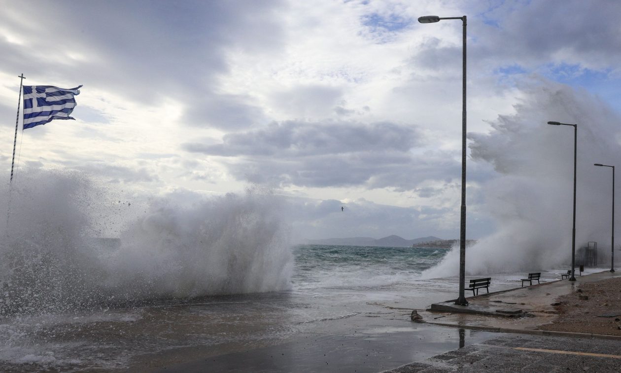 Καιρός: Έκτακτο δελτίο εξέδωσε η ΕΜΥ για θυελλώδεις ανέμους