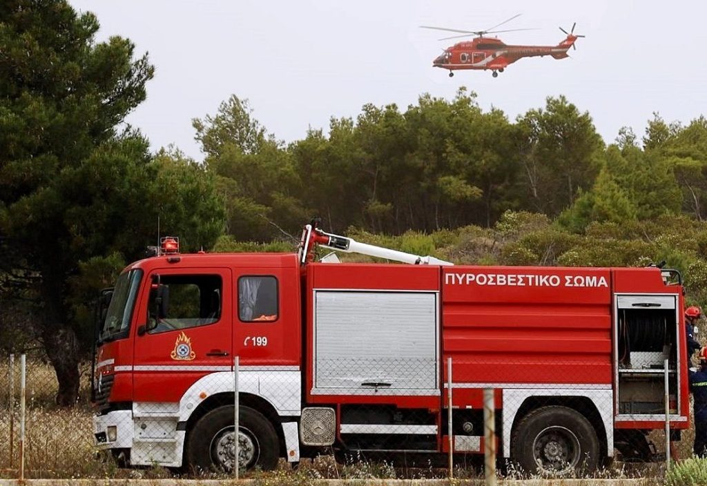 Κρήτη: Φωτιά σε δύσβατη περιοχή στις Γωνιές Μαλεβιζίου