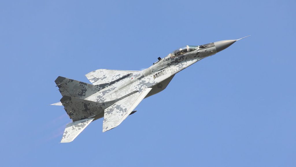 Ουκρανικό μαχητικό αεροσκάφος Mig-29 διασκευάστηκε για να ρίχνει κατευθυνόμενες βόμβες (βίντεο)