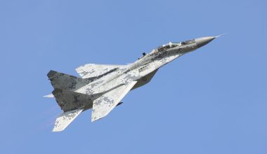 Ουκρανία: Μαχητικό αεροσκάφος Mig-29 ρίχνει κατευθυνόμενες βόμβες (βίντεο)