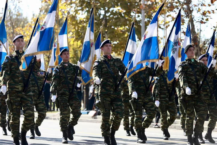 28η Οκτωβρίου: Δείτε live τη μεγάλη στρατιωτική παρέλαση της Θεσσαλονίκης (βίντεο)