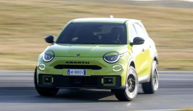 Abarth 600e, έρχεται με 280 PS εμπρός και κοστίζει από €42.950