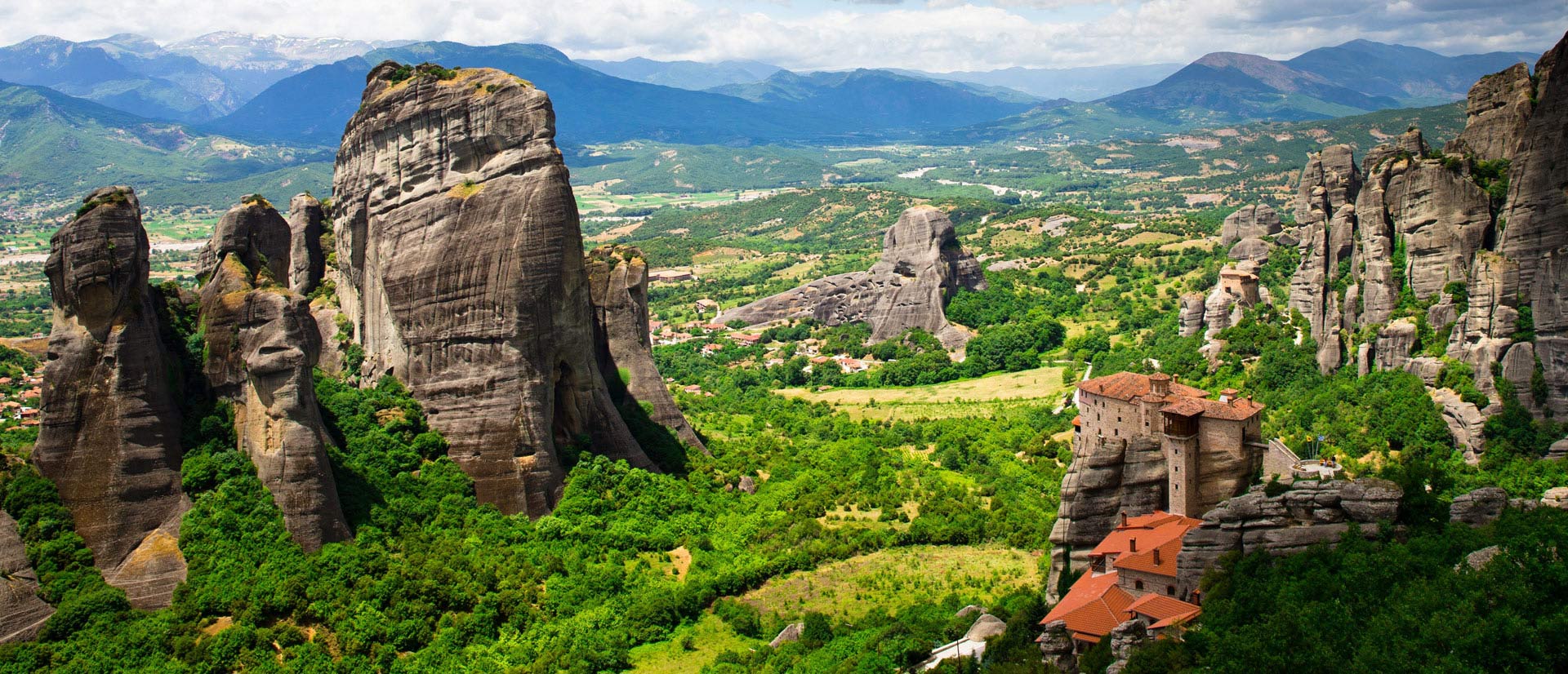 Το National Geographic αποθεώνει τα Μετέωρα και τα μοναστήρια του (φωτο)