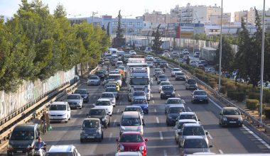 Αυξημένη η κίνηση στους δρόμους της Αττικής – Πού υπάρχει μποτιλιάρισμα