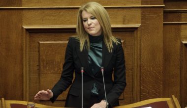 Θ.Τζάκρη: «Πού θα γίνει τελικά το συνέδριο του ΣΥΡΙΖΑ… Γιατί ταλαιπωρείτε τους συνέδρους;»