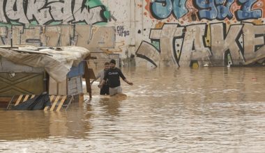 Ισπανία: Οι πλημμύρες «απέκλεισαν» την πόλη Παϊπόρτα- «Φοβάμαι για δεκάδες θανάτους» λέει η δήμαρχος