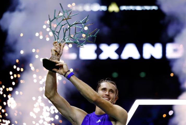 Paris Masters: «Βασιλιάς» στο Παρίσι ο Ζβέρεφ – Διέλυσε τον Γάλλο Χούγκο Ουμπέρτ (βίντεο)