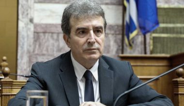 Μ.Χρυσοχοΐδης: «Ακατάλληλη η πολυκατοικία μετά την έκρηξη στους Αμπελόκηπους – Θηριώδης η βόμβα»