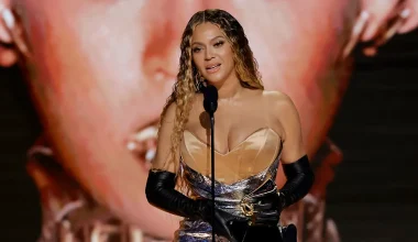 Beyonce: Ντύθηκε Πάμελα Άντερσον στο Baywatch και προκάλεσε «εγκεφαλικά» στον ανδρικό πληθυσμό