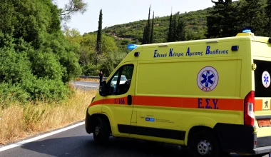 Παράσυρση 17χρονης μαθήτριας από ΙΧ στη Λαμία: Μεταφέρθηκε στο νοσοκομείο