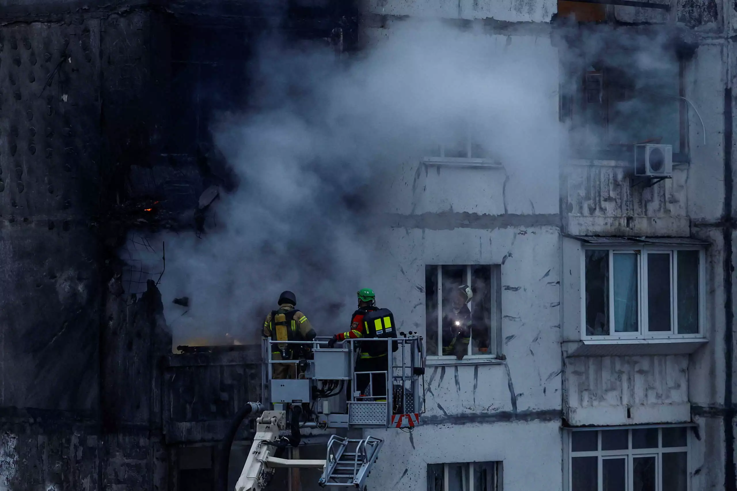 Ουκρανία: 4 νεκροί και 18 τραυματίες από ρωσικά πλήγματα στην πόλη Ζαπορίζια