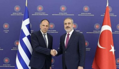 Ο πραγματικός λόγος για τους καφέδες με Eρντογάν και τις συναντήσεις με Φιντάν: Να μας «δέσουν» με «αιώνια (υποχρεωτική) φιλία»