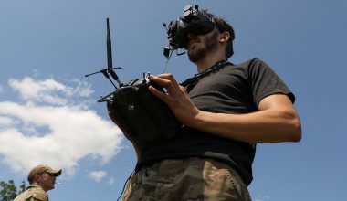 Ο πόλεμος έχει αλλάξει: Τα drone «έφυγαν» – Τα FPV των 100 ευρώ ήρθαν και «τελειώνουν» ότι ξέραμε