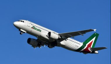 Η Alitalia απολύει τους τελευταίους 2.000 εργαζομένους της