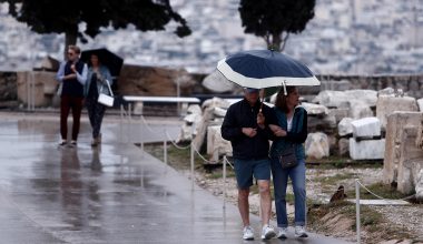 Καιρός: Άστατος με ισχυρές βροχές και πτώση της θερμοκρασίας σήμερα