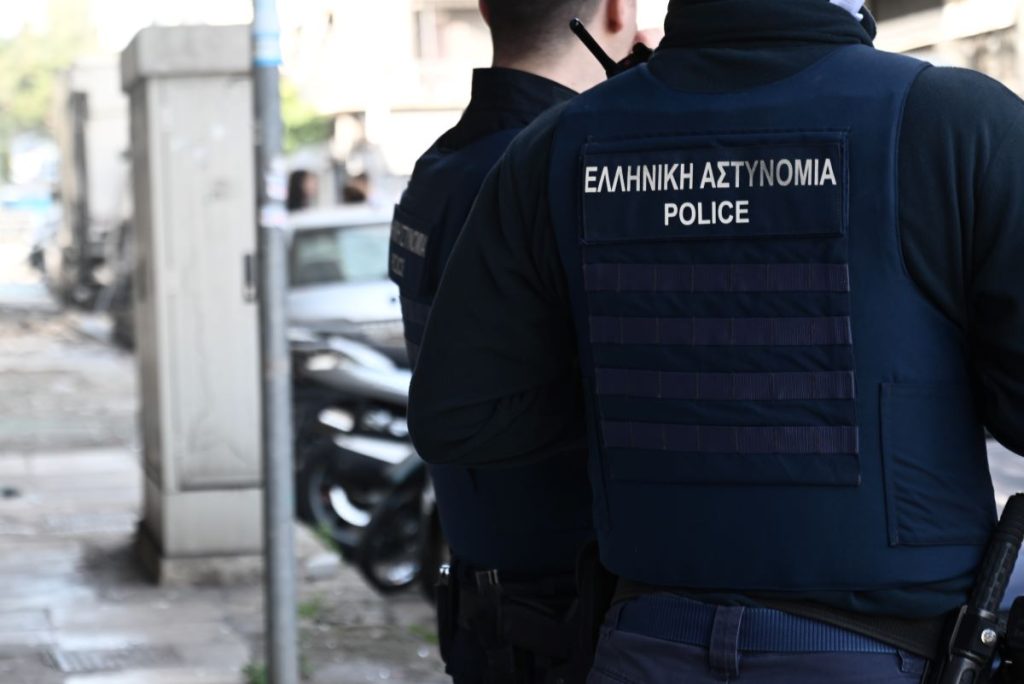 Λαμία: Ομάδα τεσσάρων ατόμων επιτέθηκε σε Ρομά στο κέντρο της πόλης- «Τέτοιο ξύλο δεν έχω ξαναδεί» λέει μάρτυρας