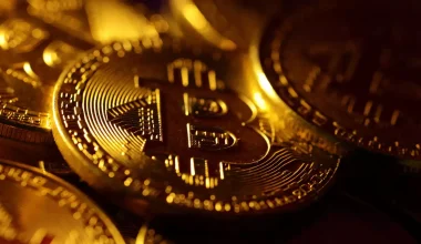 Το bitcoin σπάει για πρώτη φορά το φράγμα των 90.000 δολαρίων