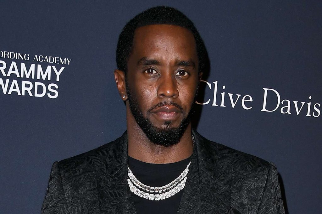 Diddy: «Καλλιτέχνες πληρώνουν τα θύματα του ράπερ για να μην αποκαλύψουν την εμπλοκή τους στην υπόθεση» λέει ο Ray J