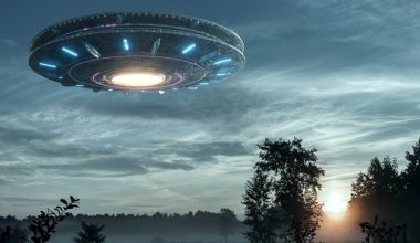 Το Κογκρέσο πραγματοποίησε ακρόαση για τα… UFO – Εξέτασε βίντεο που δείχνει λευκή σφαίρα να βγαίνει από τον ωκεανό!