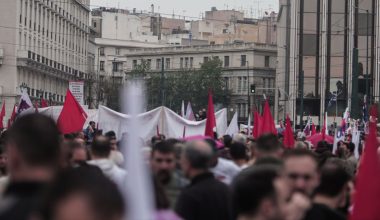 Ποιοι συμμετέχουν στην απεργία της 20ης Νοεμβρίου – Πώς θα κινηθούν τα ΜΜΜ, κλειστά σχολεία, δεμένα πλοία