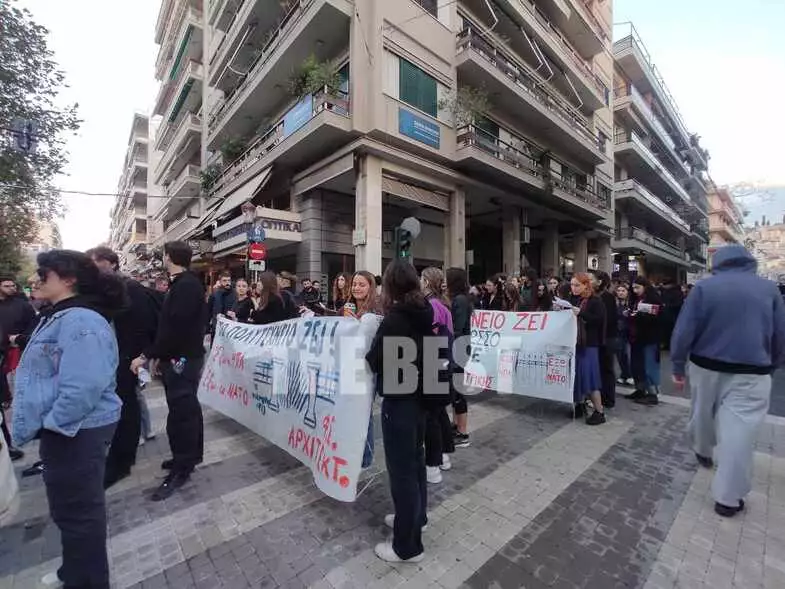 Πάτρα: Δύο πορείες σήμερα για την 51η επέτειο της εξέγερσης του Πολυτεχνείου