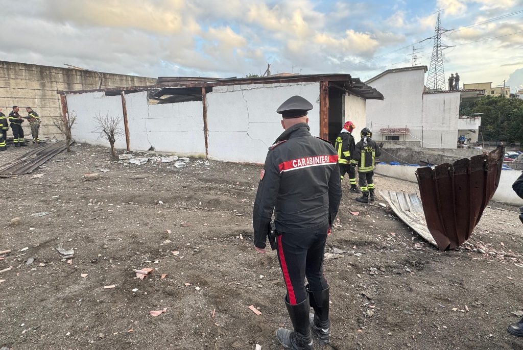 Ιταλία: Τουλάχιστον τρεις νεκροί από έκρηξη σε εργοστάσιο πυροτεχνημάτων στη Νάπολη