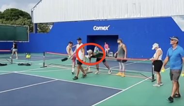 Βίντεο: Η στιγμή που παίκτης του pickleball κλωτσά στο πρόσωπο αντίπαλό του μετά την ήττα του