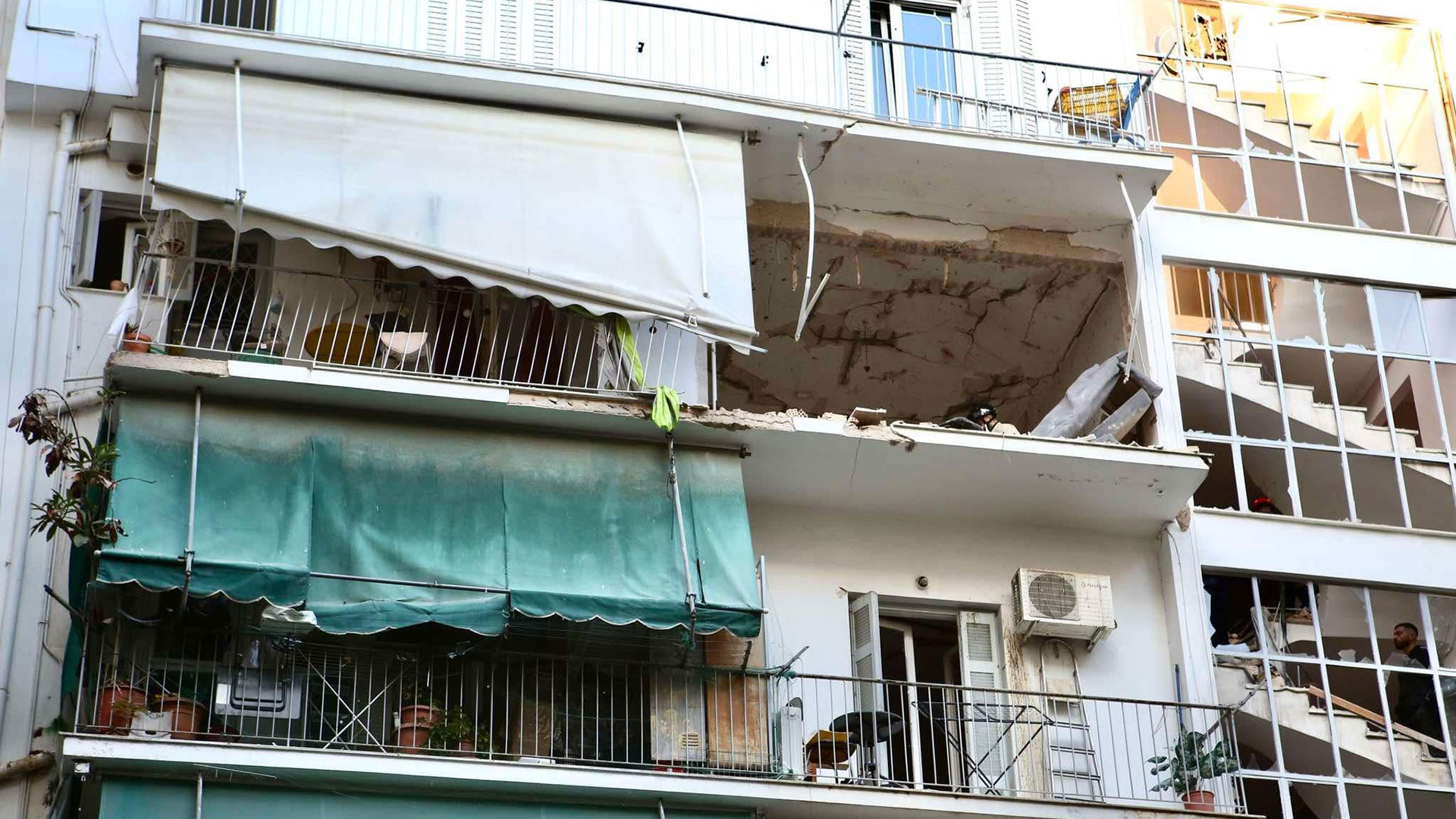 Νέα γιάφκα  τρομοκρατών  με όπλα και εκρηκτικα στο Παγκράτι ανακάλυψε η ΕΛ.ΑΣ – Σχετίζεται με την έκρηξη στους Αμπελόκηπους