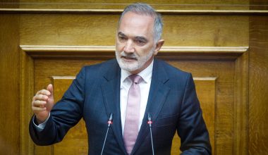 Μ.Σαλμάς: «Ο Κ.Μητσοτάκης δεν θα είχε ενδοιασμό να διαγράψει και τον Κ.Καραμανλή αν ήταν βουλευτής»