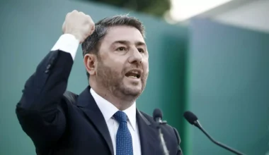 ΠΑΣΟΚ: Τι αλλάζει τώρα που έγινε αξιωματική αντιπολίτευση – Τα προνόμια και τα νέα γραφεία