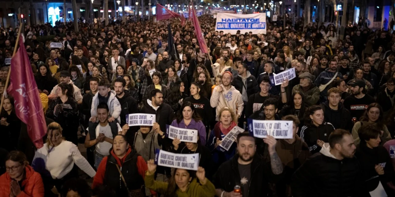 Πορεία διαμαρτυρίας στη Βαρκελώνη για τα υψηλά ενοίκια – «Κλέβουν τον μισθό μας» 