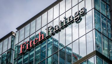 Mετά την Moody’s και η Fitch αρνείται να αναβαθμίσει το ελληνικό αξιόχρεο!