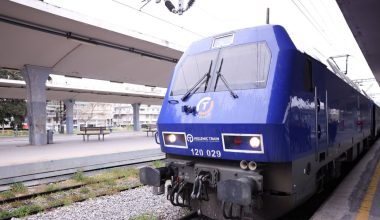 Παραλίγο σύγκρουση αμαξοστοιχίας Intercity με ακινητοποιημένο συρμό του προαστιακού στην Πιερία!