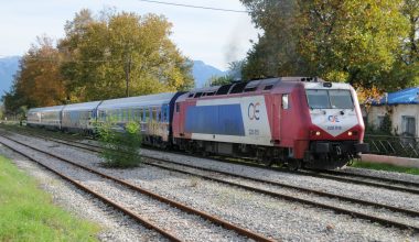 ΟΣΕ για την παραλίγο σύγκρουση Intercity με ακινητοποιημένο συρμό στην Πιερία: «Υπάρχει σηματοδότηση και τηλεδιοίκηση»