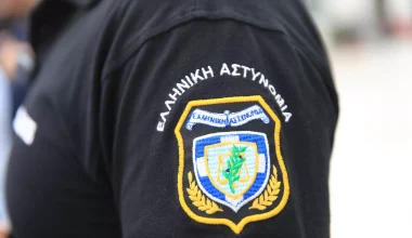 Αξιωματικοί της ΕΛ.ΑΣ. σε κύκλωμα διακίνησης ναρκωτικών: Τρεις συλλήψεις