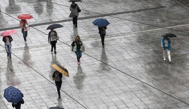 Καιρός: Τοπικές βροχές και σποραδικές καταιγίδες στα δυτικά και τα βόρεια σήμερα