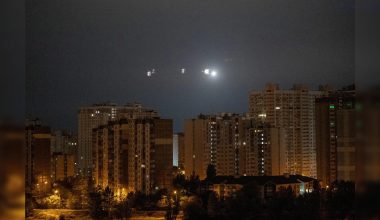 Άγνωστα αντικείμενα πάνω τη Μόσχα μια ημέρα  μετά την εμφάνισή τους πάνω από την Ουάσιγκτον