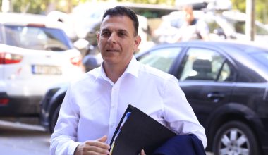 ΣΥΡΙΖΑ: Ο Γ.Καραμέρος θα είναι εκπρόσωπος Τύπου και ο Θ.Θεοχαρόπουλος διευθυντής γραφείου του Σ.Φάμελλου