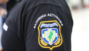 Σοκάρει ο διάλογος του 14χρονου γιου του αστυνομικού της Βουλής με τη μητέρα του