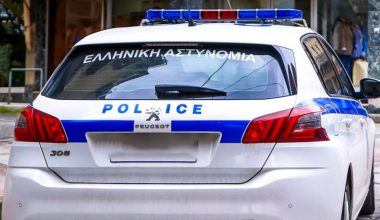 Κυψέλη: Βρέθηκε ύποπτη σακούλα με καλώδια έξω από τα γραφεία του ΕΦΚΑ