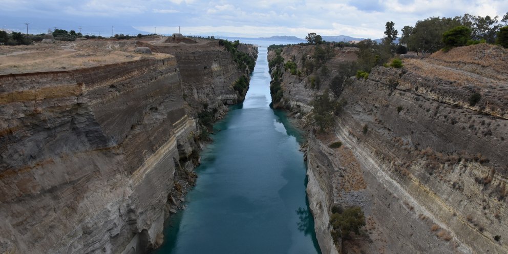 Κόρινθος: Σορός εντοπίστηκε στο κανάλι του Ισθμού – Ανήκει σε άνδρα ηλικίας 35-40 ετών