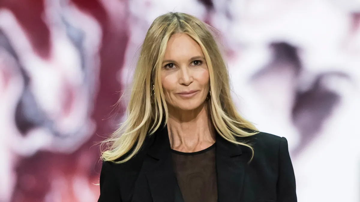 Elle Macpherson: «Πάλεψα σκληρά με την βουλιμία και τον αλκοολισμό»